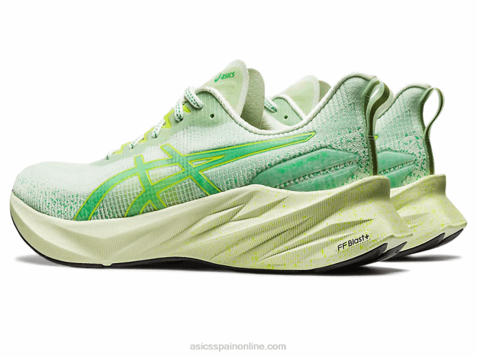 novablast 3 le Asics 4L68110 susurro verde/cilantro