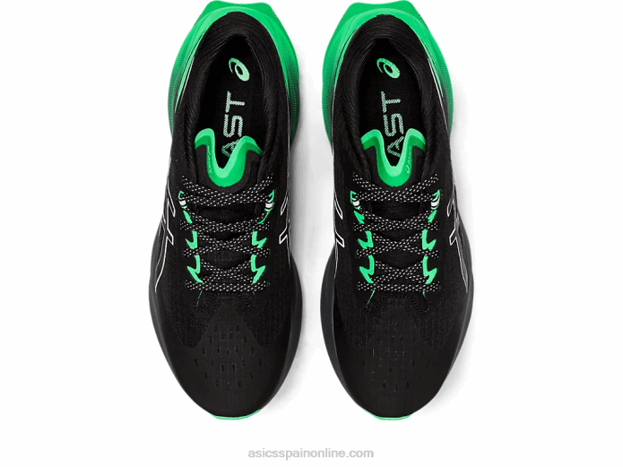 novablast 3 lite-show Asics 4L68739 negro/hoja nueva