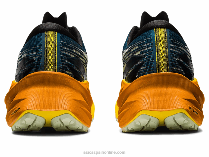novablast 3tr Asics 4L68421 baño natural/amarillo dorado