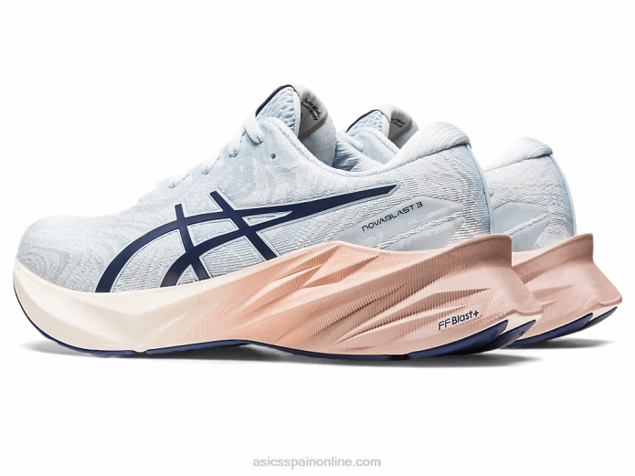 novablast 3 nagino Asics 4L682140 cielo/crema